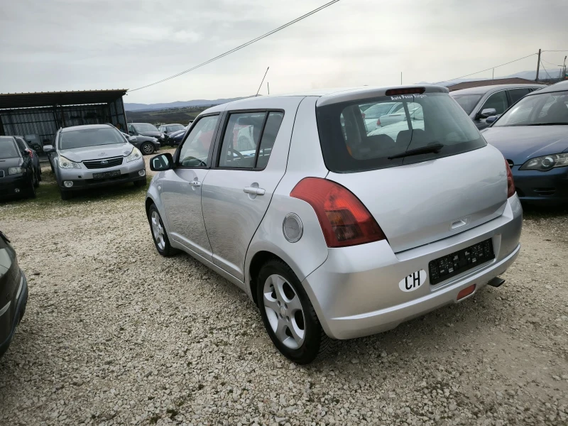 Suzuki Swift 1.3i, снимка 4 - Автомобили и джипове - 49505513