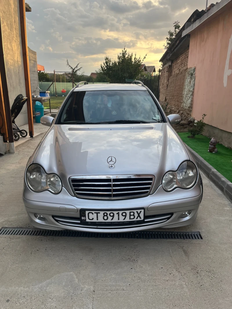 Mercedes-Benz C 220 CDI, снимка 5 - Автомобили и джипове - 51423956
