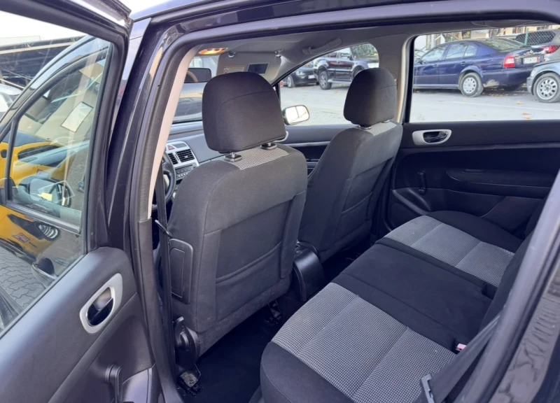 Peugeot 307 1.6 HDI, снимка 10 - Автомобили и джипове - 52122334