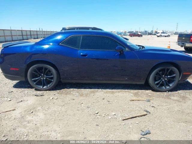 Dodge Challenger SXT, снимка 7 - Автомобили и джипове - 47131424