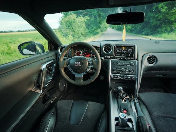Nissan Gt-r, снимка 12 - Автомобили и джипове - 54967300