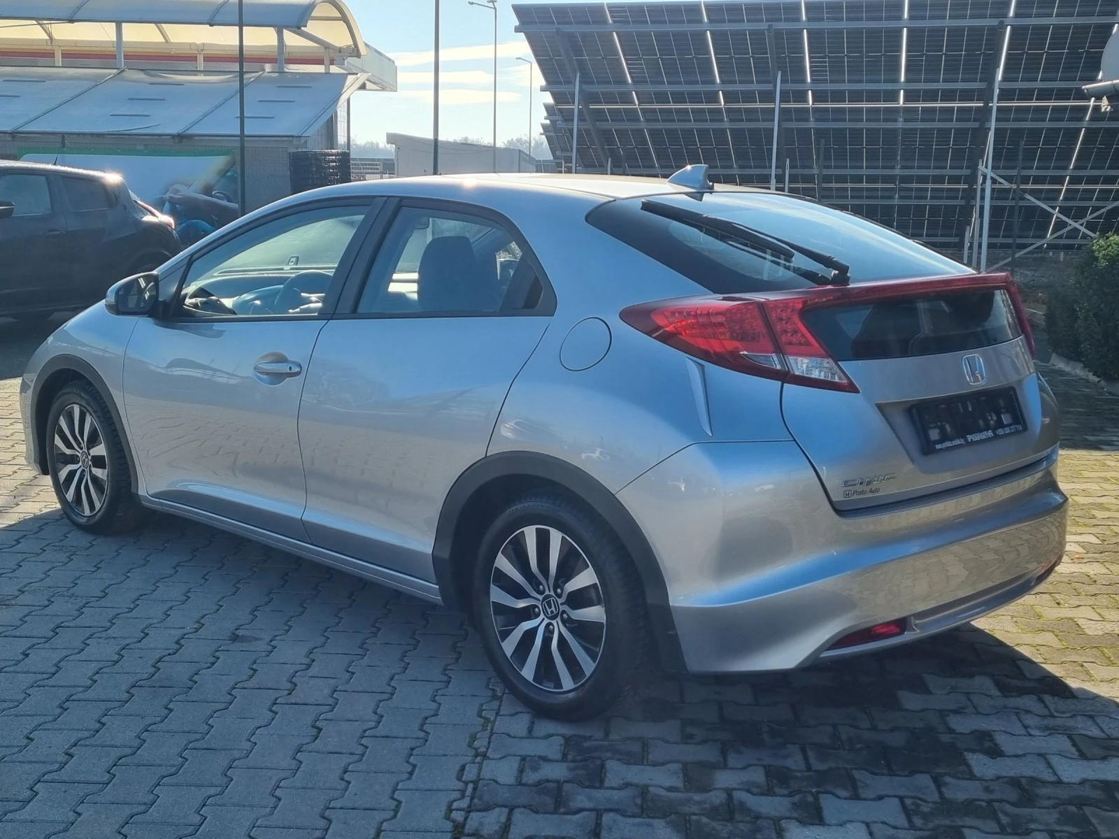 Honda Civic 1.6 дизел 120к.с. - изображение 10