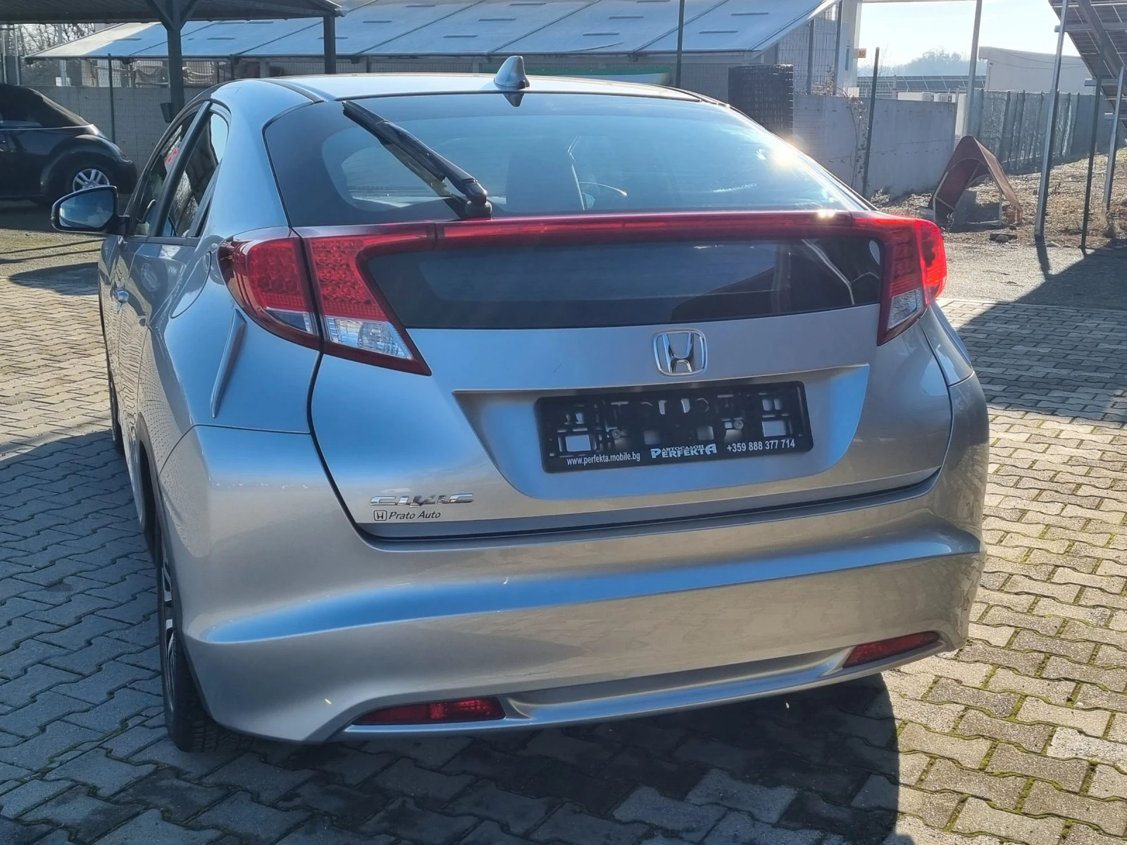 Honda Civic 1.6 дизел 120к.с. - изображение 9