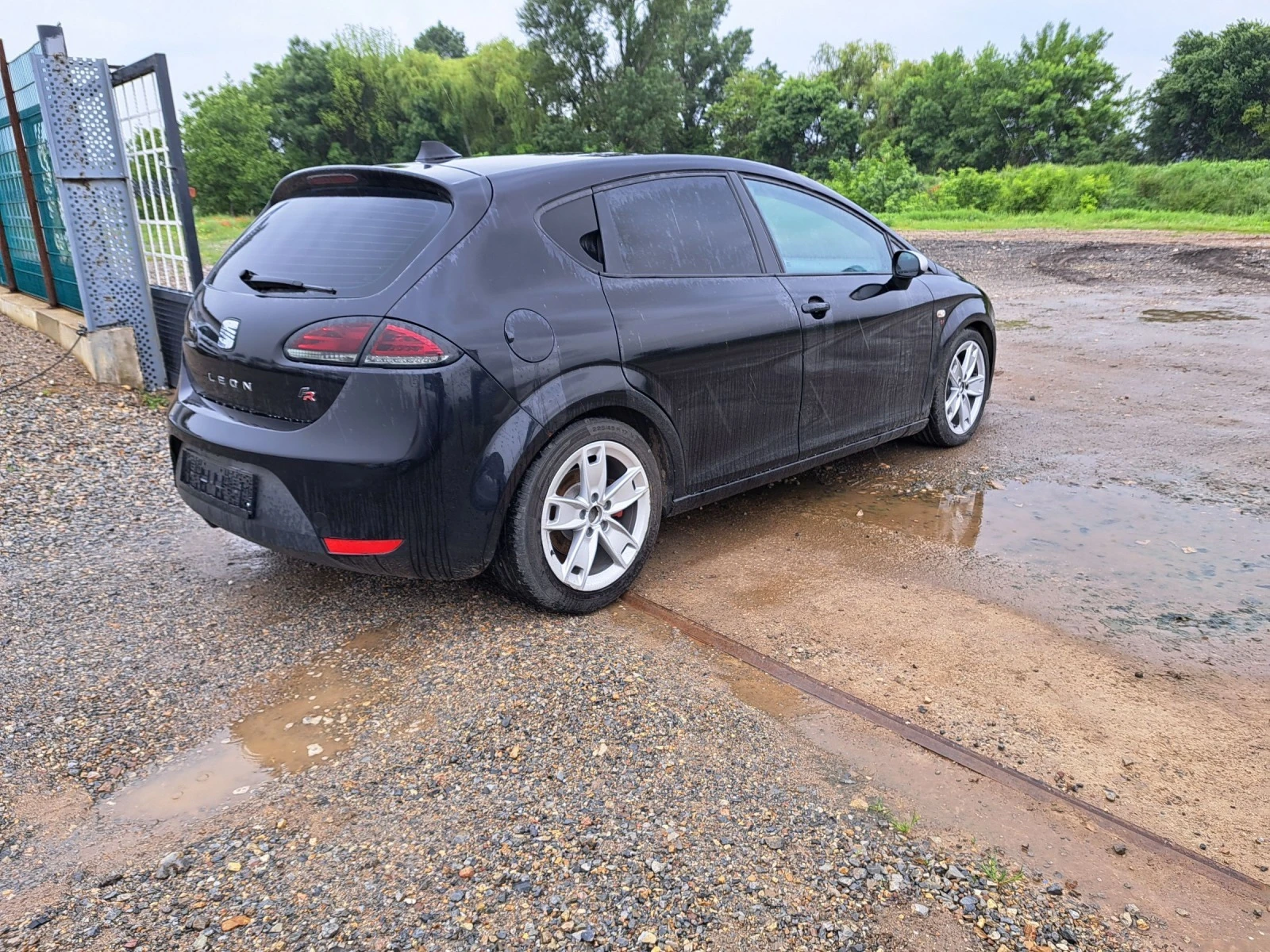 Seat Leon 2.0 FR - изображение 3