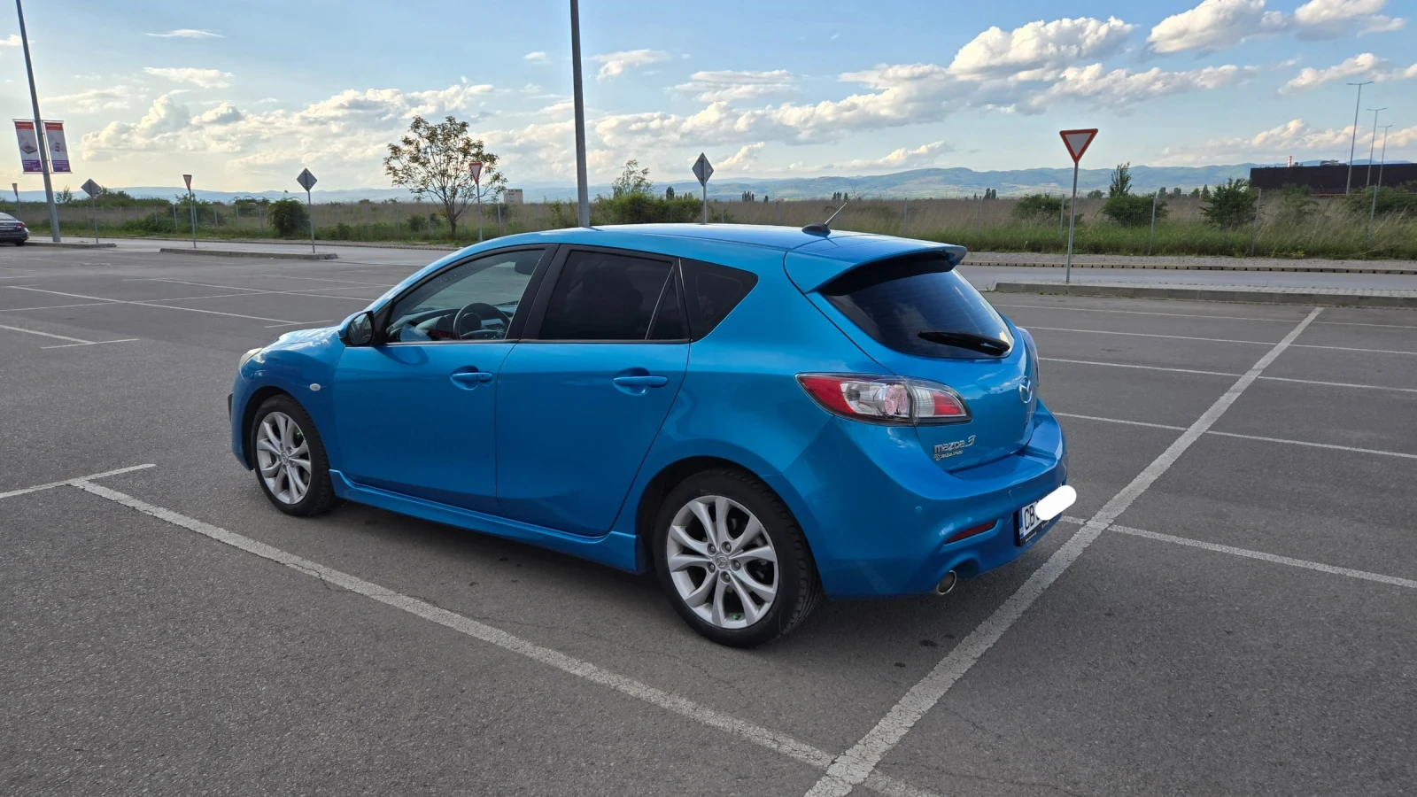 Mazda 3 2.2 - изображение 3