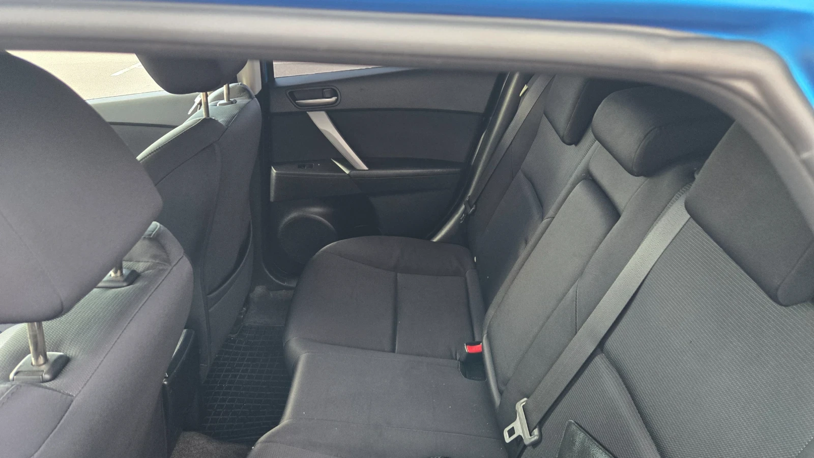 Mazda 3 2.2 - изображение 9