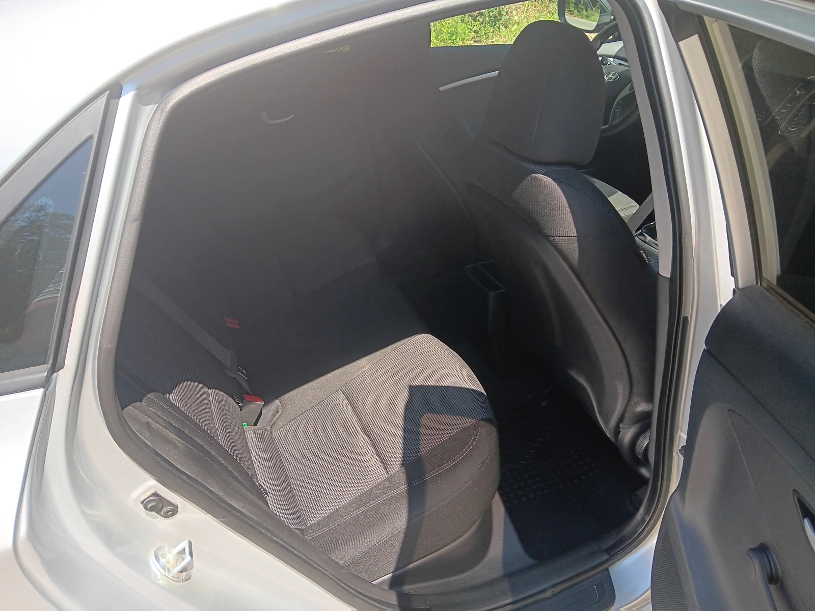 Hyundai I30 1.4 бензин Швейцария - изображение 9