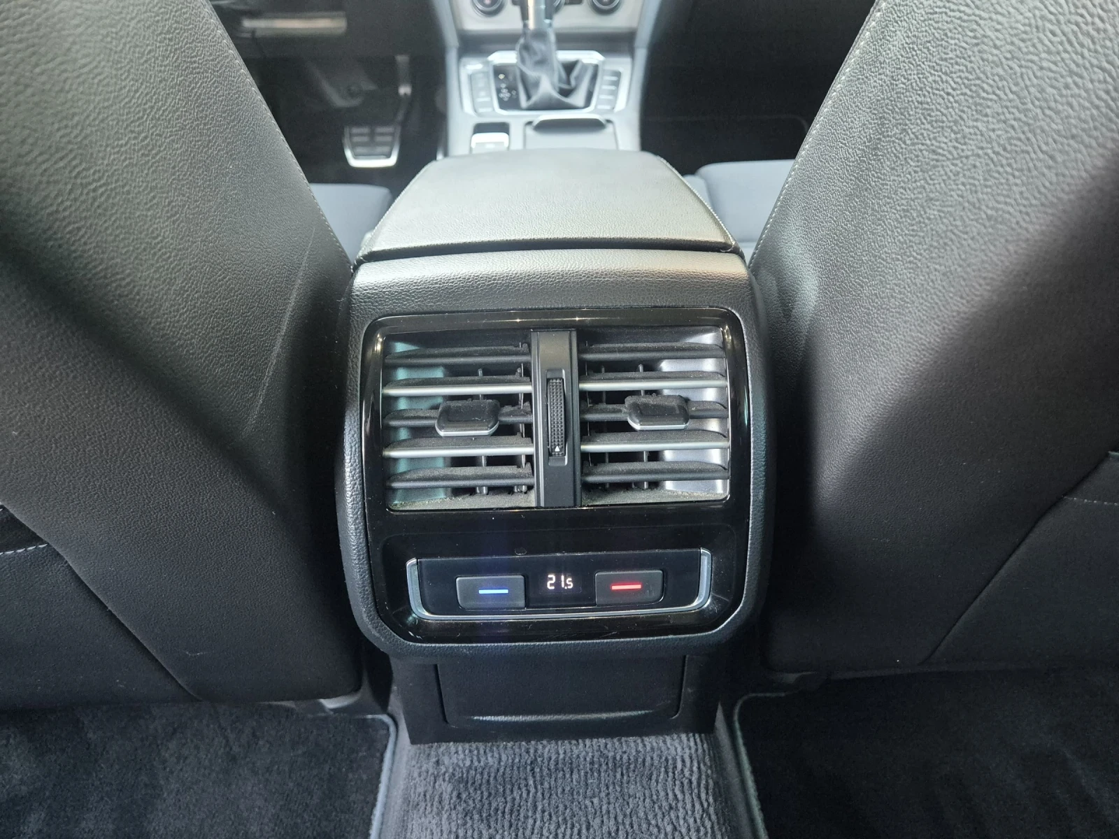 VW Alltrack 2.0-TDI-190кс/ДИСКТОНИК/ЛЕД | Mobile.bg — изображение 12