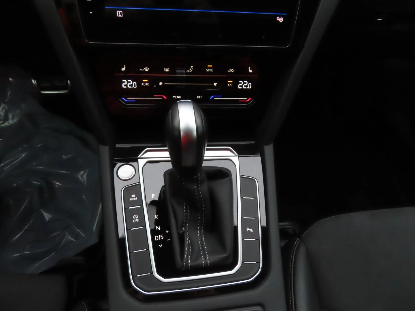 VW Arteon R-Line 2.0 TDI SCR DSG, снимка 8 - Автомобили и джипове - 56420635