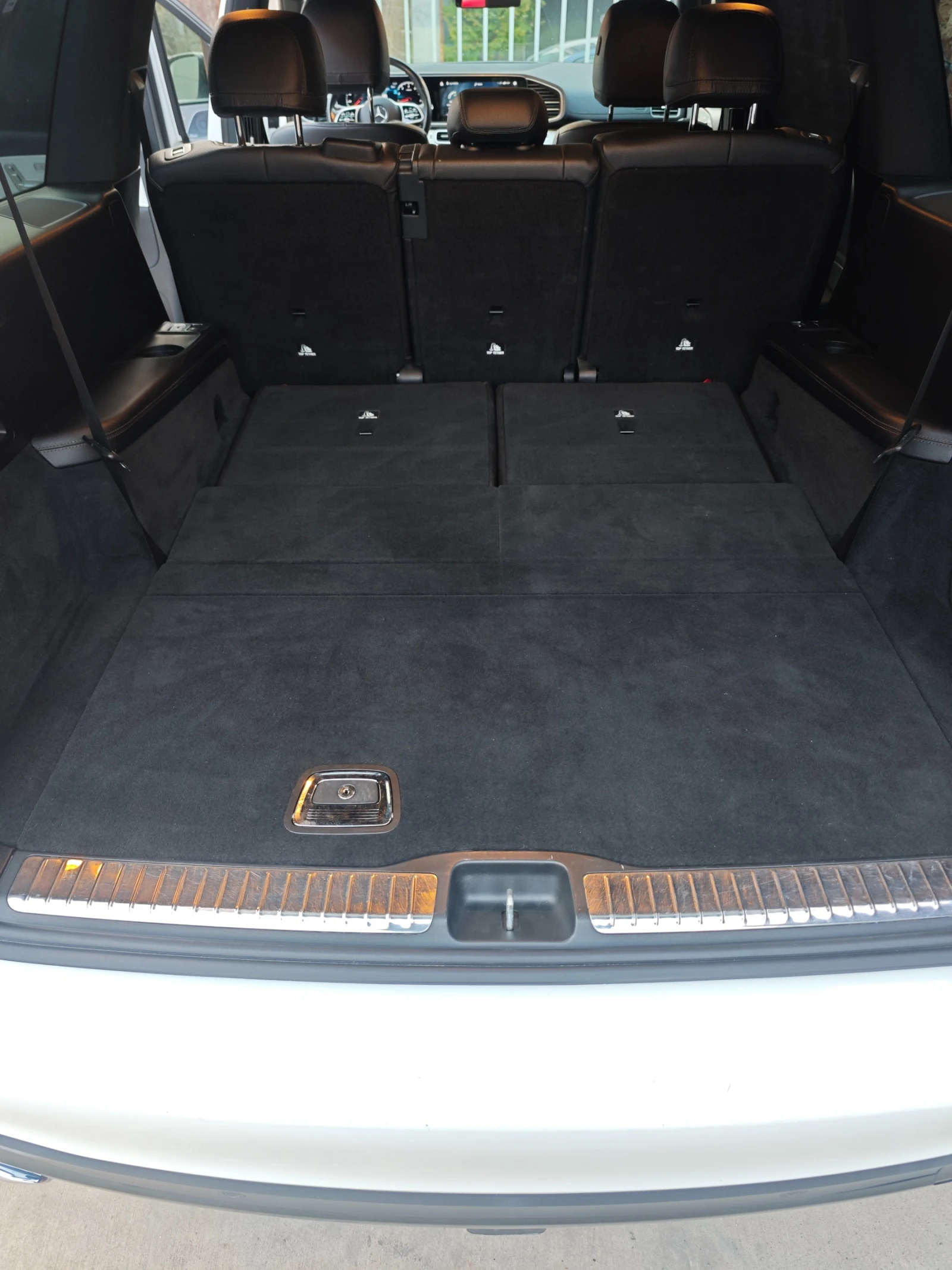 Mercedes-Benz GLS 450 4MATIC AMG EQ BOOST, снимка 17 - Автомобили и джипове - 54045220