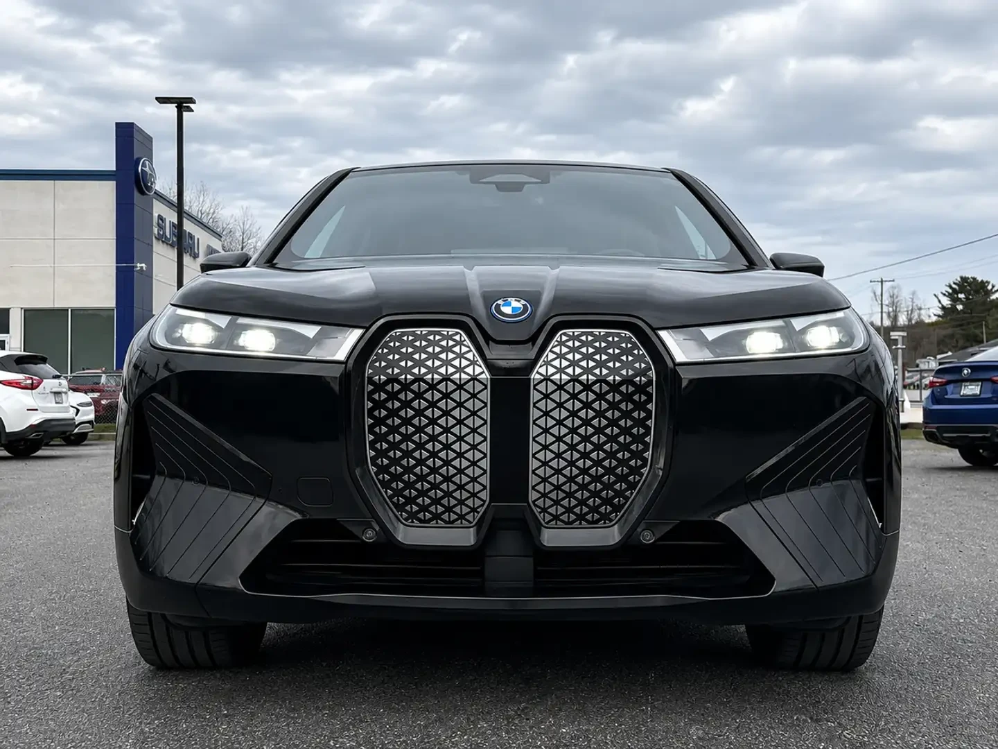 BMW iX XDRIVE !CARFAX! FULL/PANORAMA/360CAM, снимка 2 - Автомобили и джипове - 55237756
