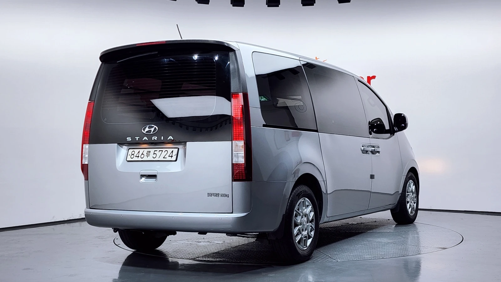 Hyundai Staria Modern* BLIND SPOT* ПОДГРЕВ ВОЛАН* КРАЙНА ЦЕНА, снимка 2 - Автомобили и джипове - 55496106