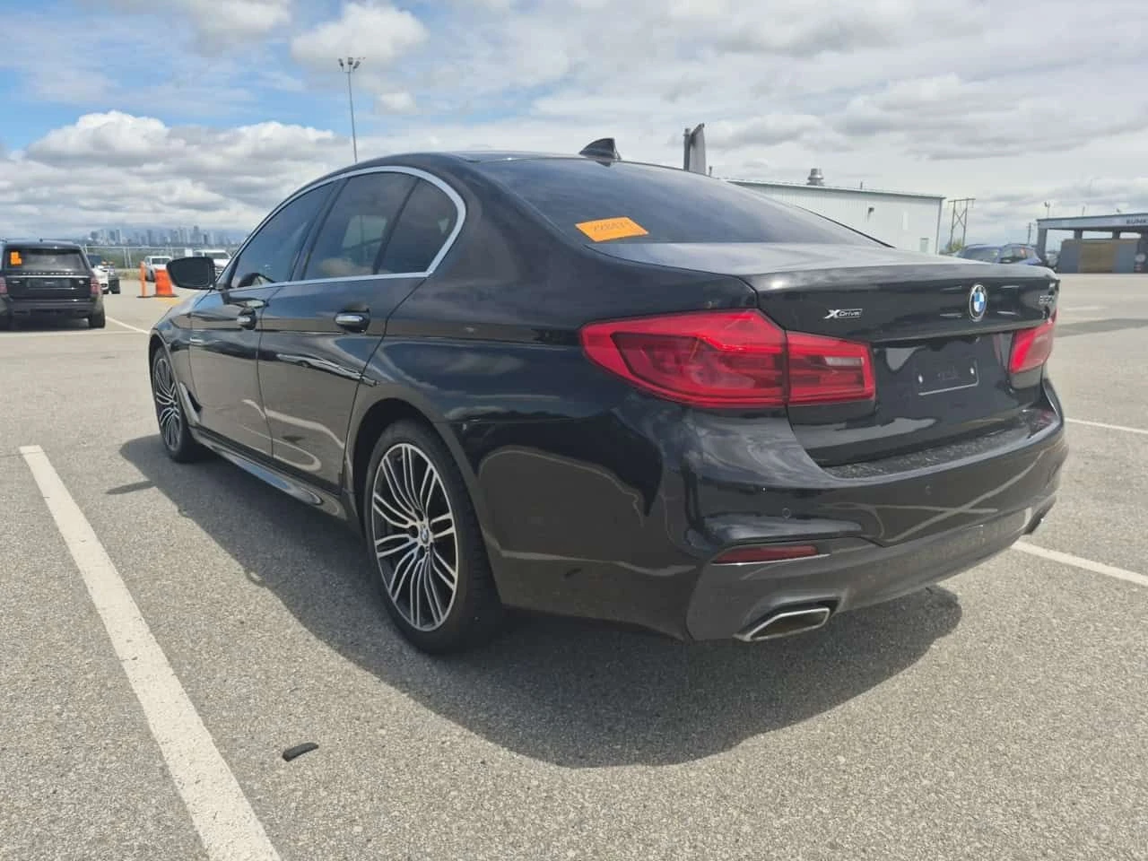 BMW 530 * 530I XDRIVE * АВТОКРЕДИТ БЕЗ ПЪРВОНАЧАЛНА ВНОСКА, снимка 4 - Автомобили и джипове - 55720200