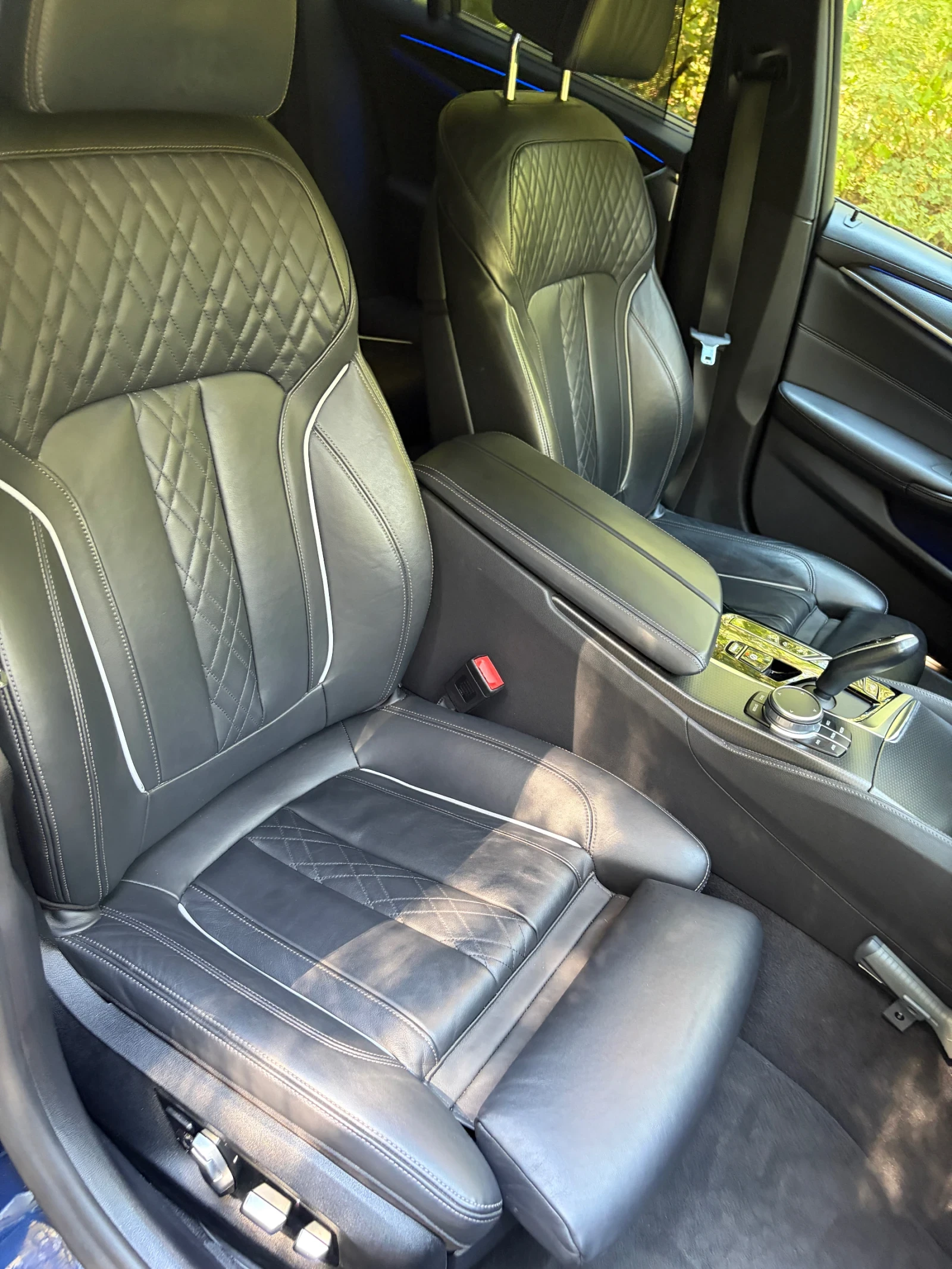 BMW 530 Хибрид , снимка 17 - Автомобили и джипове - 56615533