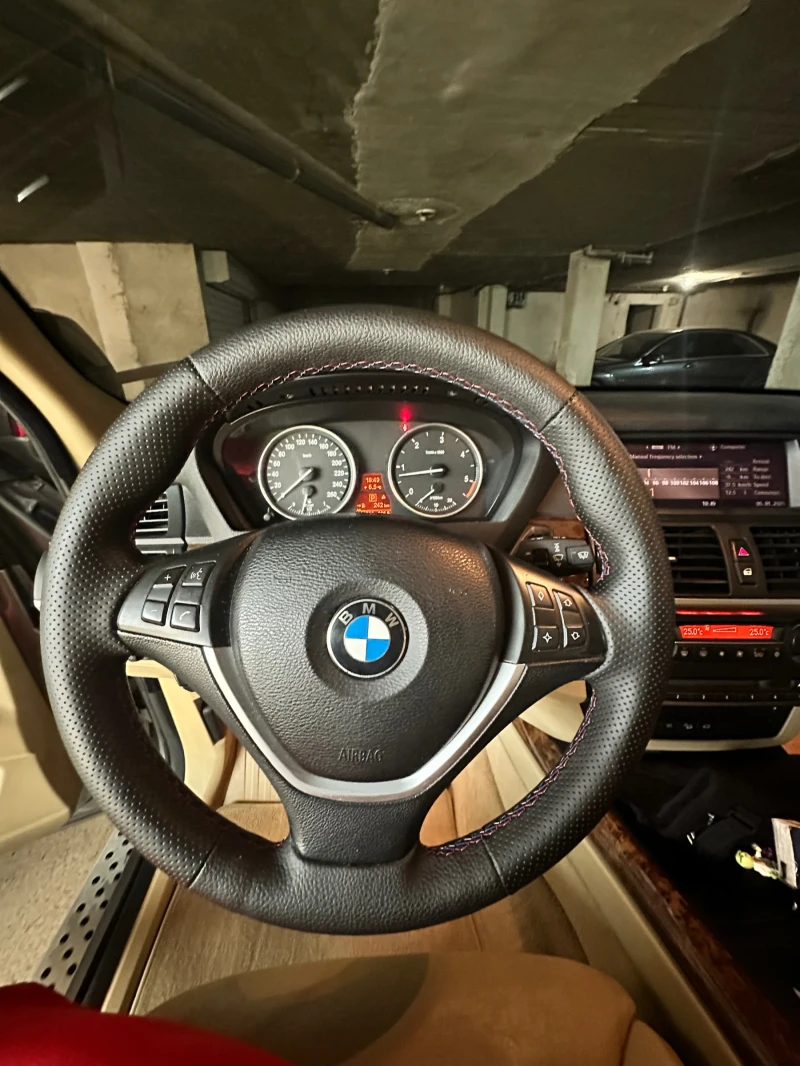 BMW X5, снимка 14 - Автомобили и джипове - 48632990