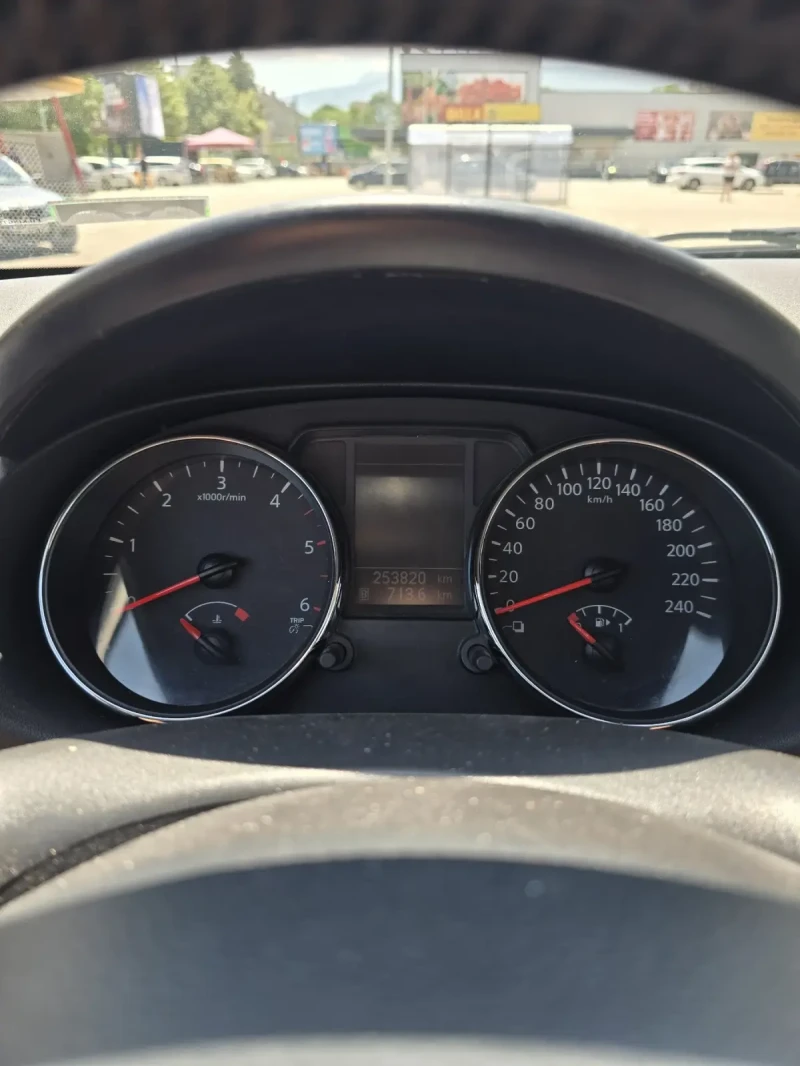 Nissan Qashqai 2.0 DCI, снимка 6 - Автомобили и джипове - 52459232