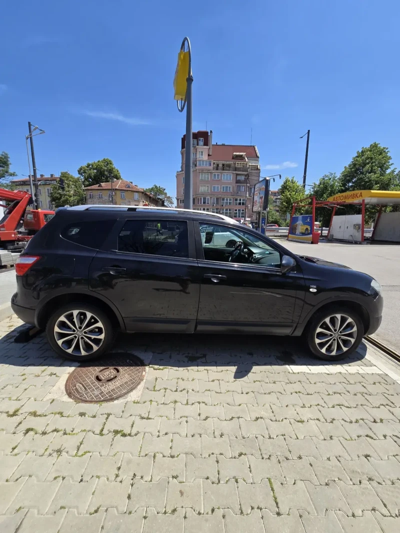 Nissan Qashqai 2.0 DCI, снимка 4 - Автомобили и джипове - 52459232