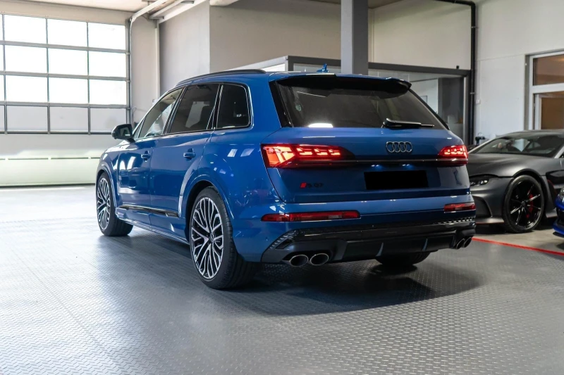 Audi SQ7 FACELIFT/ABT 650HP/CARBON/B&O/PANO/MATRIX/HEAD UP/, снимка 4 - Автомобили и джипове - 51062723