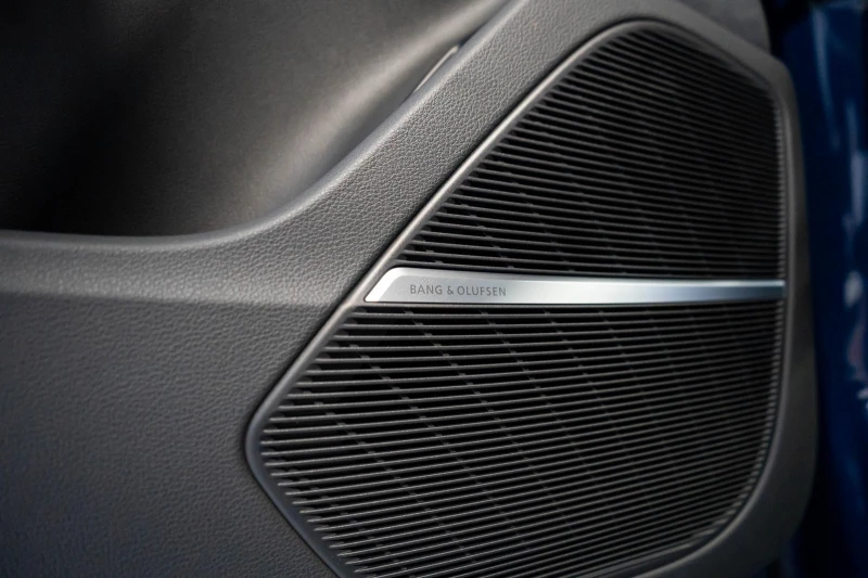 Audi SQ7 FACELIFT/ABT 650HP/CARBON/B&O/PANO/MATRIX/HEAD UP/, снимка 7 - Автомобили и джипове - 51062723