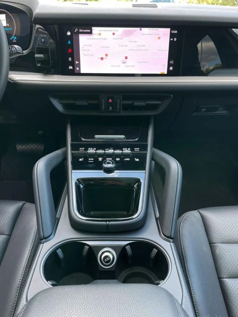 Porsche Cayenne V6/FACELIFT/MATRIX/PANO/SOFT-CLOSE/PASM/360 CAMERA, снимка 12 - Автомобили и джипове - 51568607