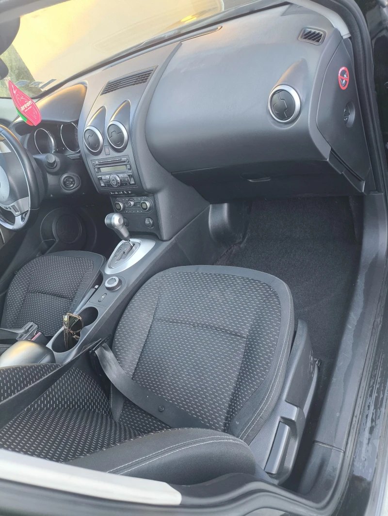 Nissan Qashqai, снимка 13 - Автомобили и джипове - 52371725