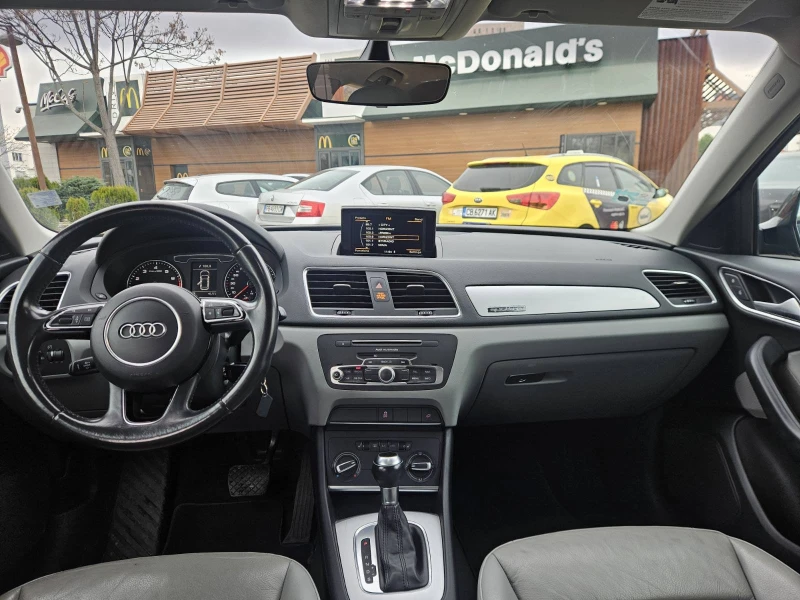 Audi Q3, снимка 8 - Автомобили и джипове - 53165031
