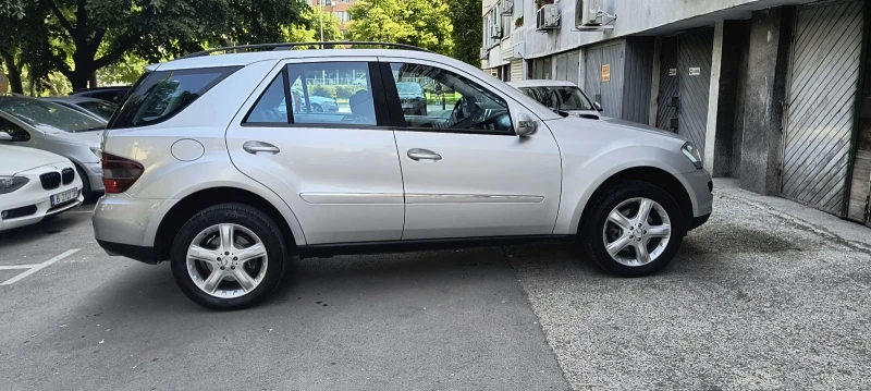 Mercedes-Benz ML 320, снимка 5 - Автомобили и джипове - 53334419
