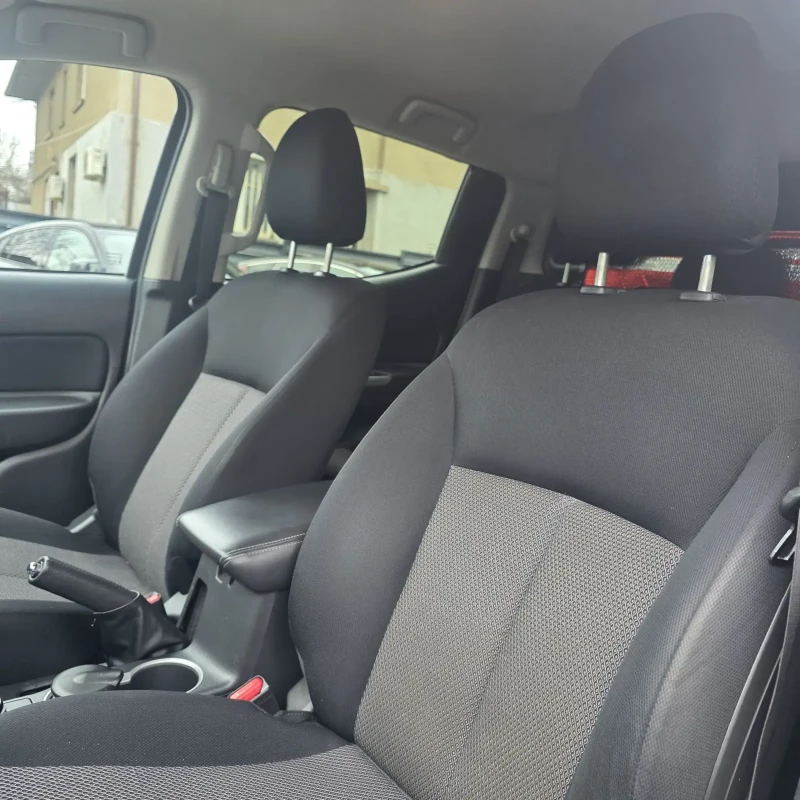 Mitsubishi L200 2.2D/HardTop/Гаранционен, снимка 10 - Автомобили и джипове - 53353666