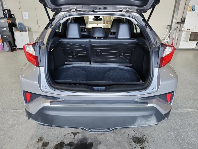 Toyota C-HR * LIMITED * 2 КЛЮЧА* ПОДГРЕВ* СЛЯПА ТОЧКА, снимка 13 - Автомобили и джипове - 53461032