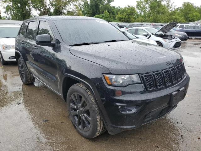 Jeep Grand cherokee LAREDO, снимка 4 - Автомобили и джипове - 47505754