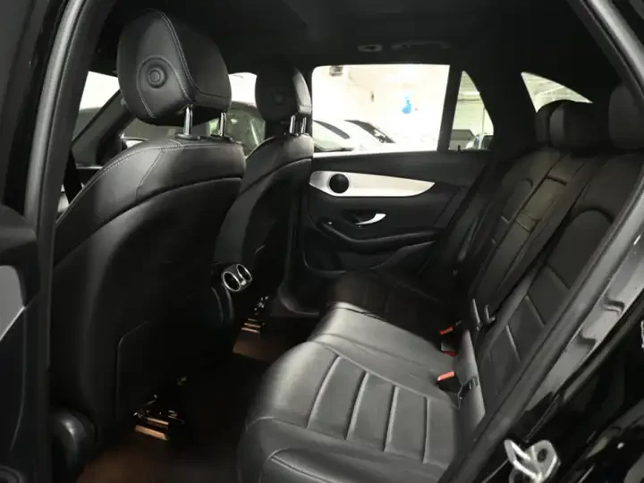Mercedes-Benz GLC 300 4MATIC * No Accident * Ambient Light* 360CAM* CARF, снимка 9 - Автомобили и джипове - 54812055