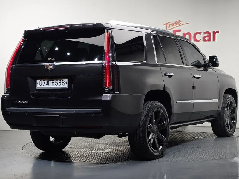 Cadillac Escalade 6.2| 420к.с., снимка 2 - Автомобили и джипове - 55990529