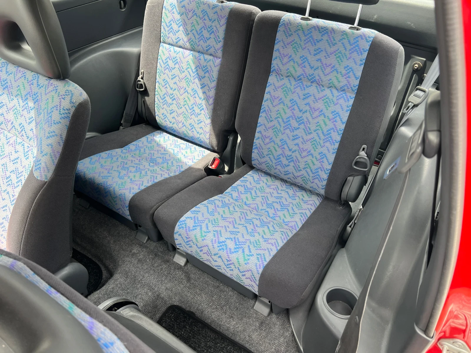 Toyota Rav4 2.0 129кс автомат работещ климатик като нова - изображение 9
