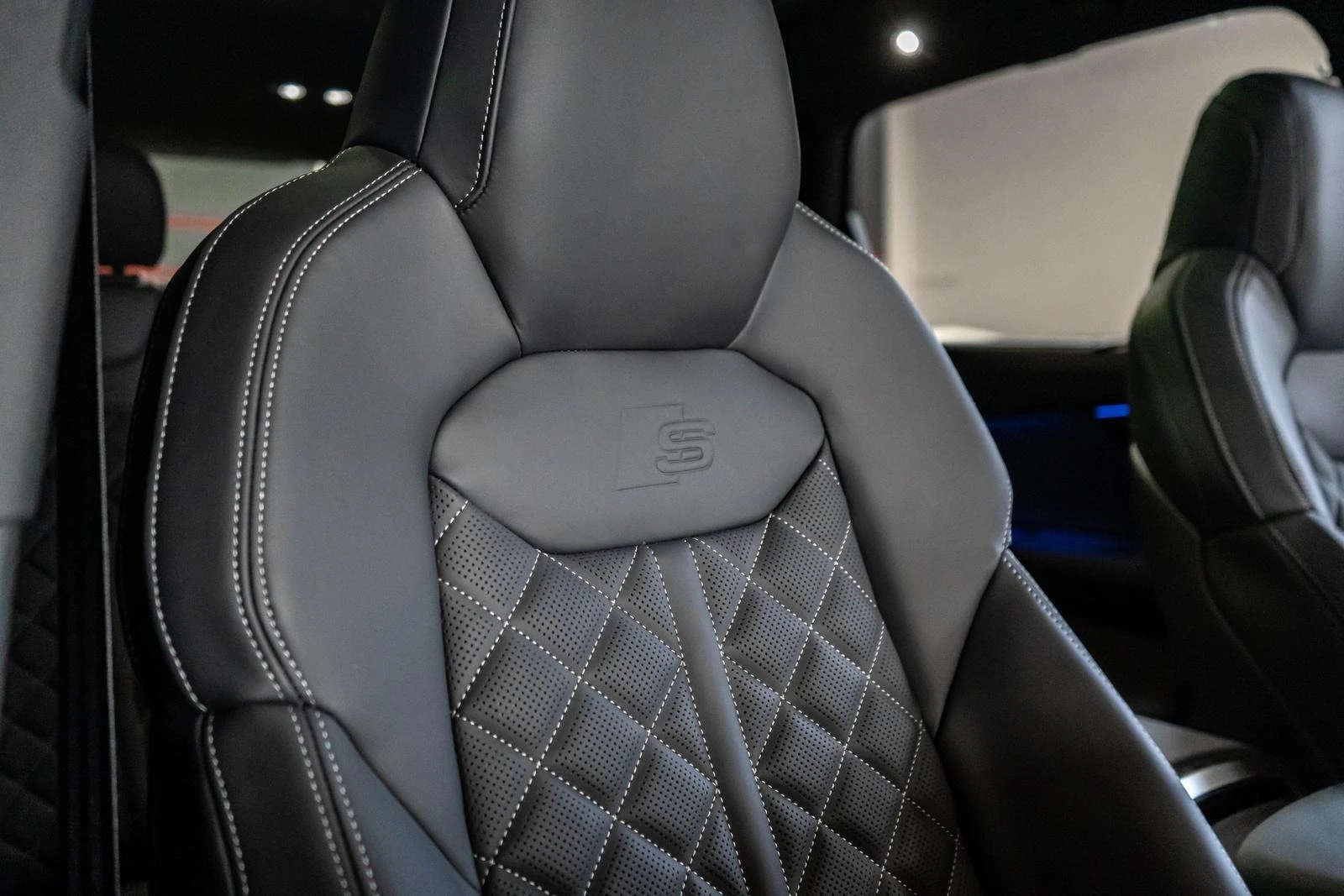 Audi SQ7 FACELIFT/ABT 650HP/CARBON/B&O/PANO/MATRIX/HEAD UP/ | Mobile.bg   15