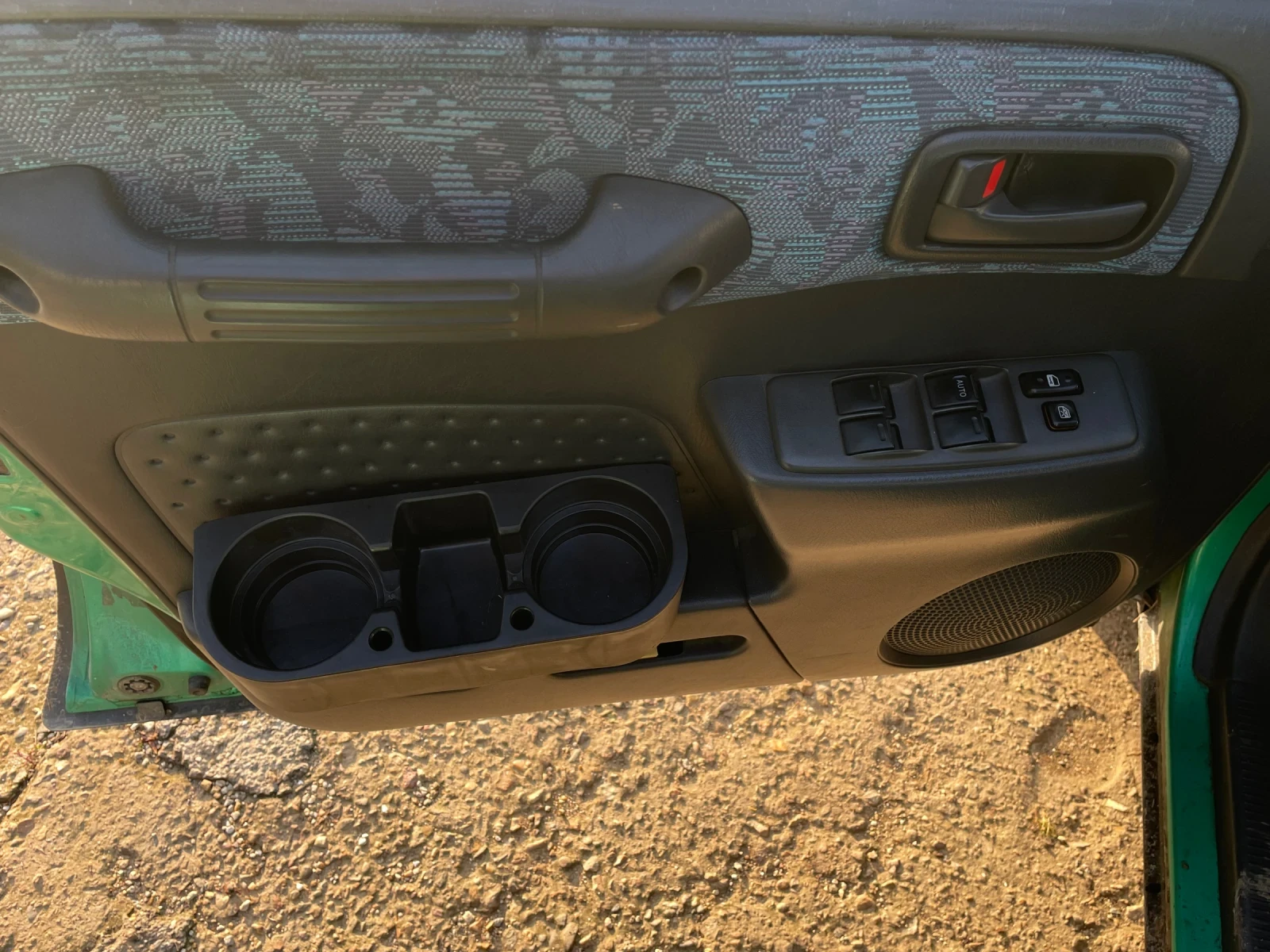 Toyota Rav4 * КЛИМАТИК * 4X4 ЕЛ.пакет * ФЕЙСЛИФТ - изображение 9