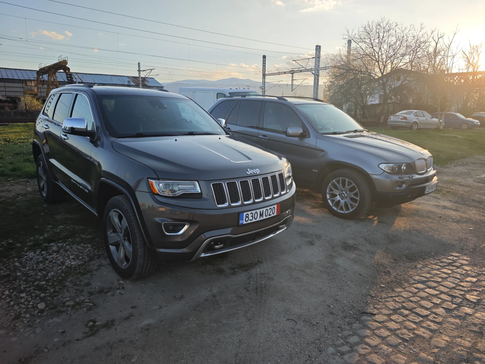 Jeep Grand cherokee Overland 3.6 , снимка 3 - Автомобили и джипове - 54129109