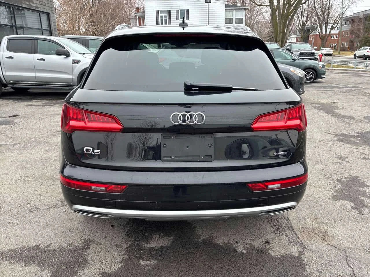 Audi Q5 * Komfort * ПОДГРЕВИ* ПАНОРАМА* KEYLESS* , снимка 4 - Автомобили и джипове - 54222261