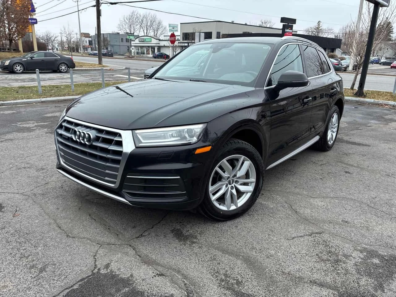 Audi Q5 * Komfort * ПОДГРЕВИ* ПАНОРАМА* KEYLESS* 