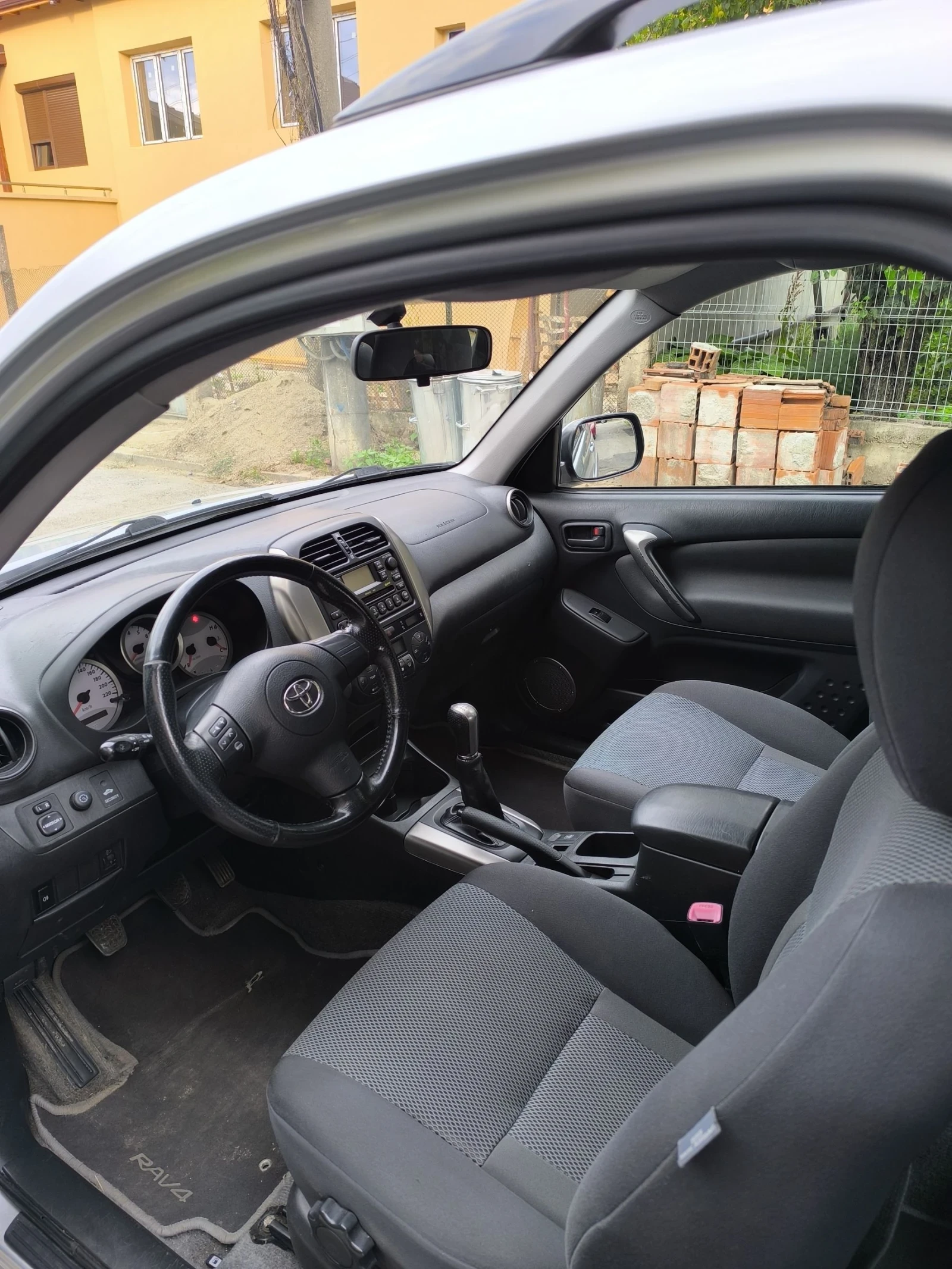 Toyota Rav4 Rav4 2.0куб 150кс, снимка 15 - Автомобили и джипове - 54986190