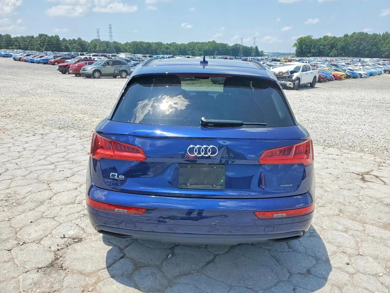 Audi Q5 Premium, снимка 6 - Автомобили и джипове - 55812751