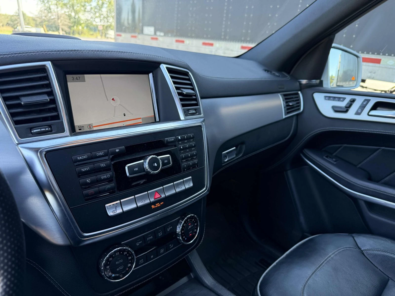 Mercedes-Benz GL 550 Harman/Kardon* 360* Keyless, снимка 11 - Автомобили и джипове - 56248903
