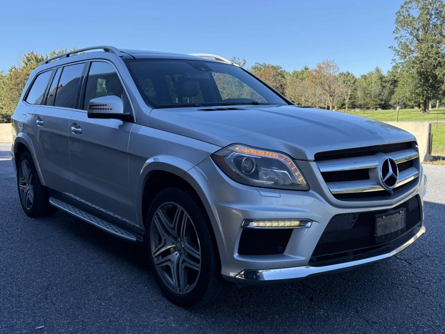 Mercedes-Benz GL 550 Harman/Kardon* 360* Keyless, снимка 3 - Автомобили и джипове - 56248903