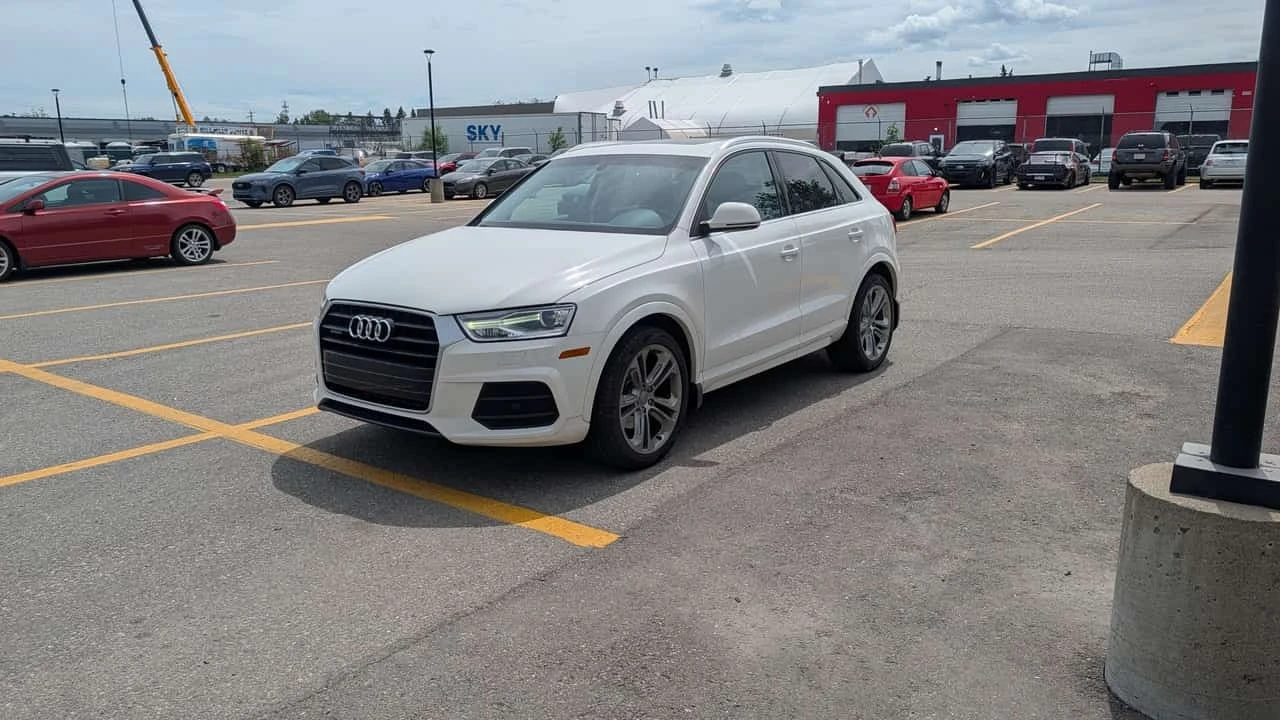Audi Q3 * Progressiv * CARFAX * ОПЦИЯ ЗА ФИНАНСИРАНЕ * 