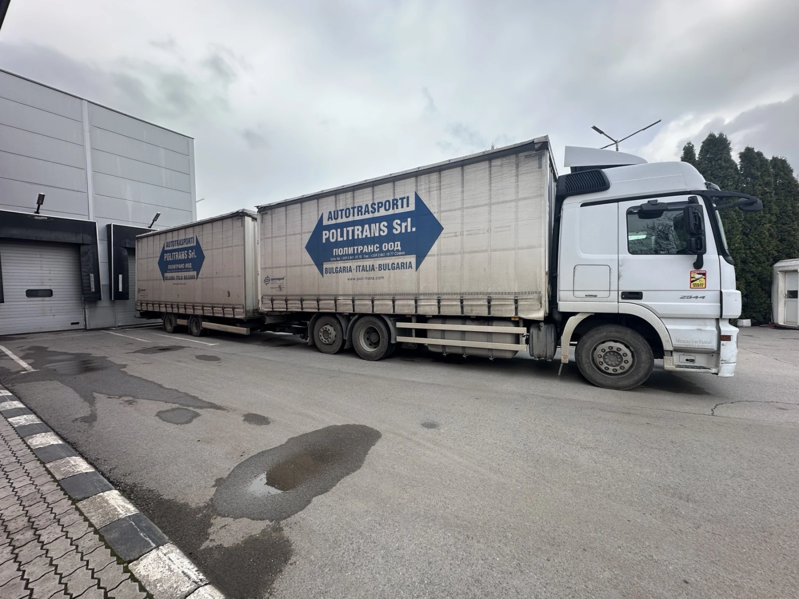 Mercedes-Benz Actros 2544 Хенгер - изображение 2