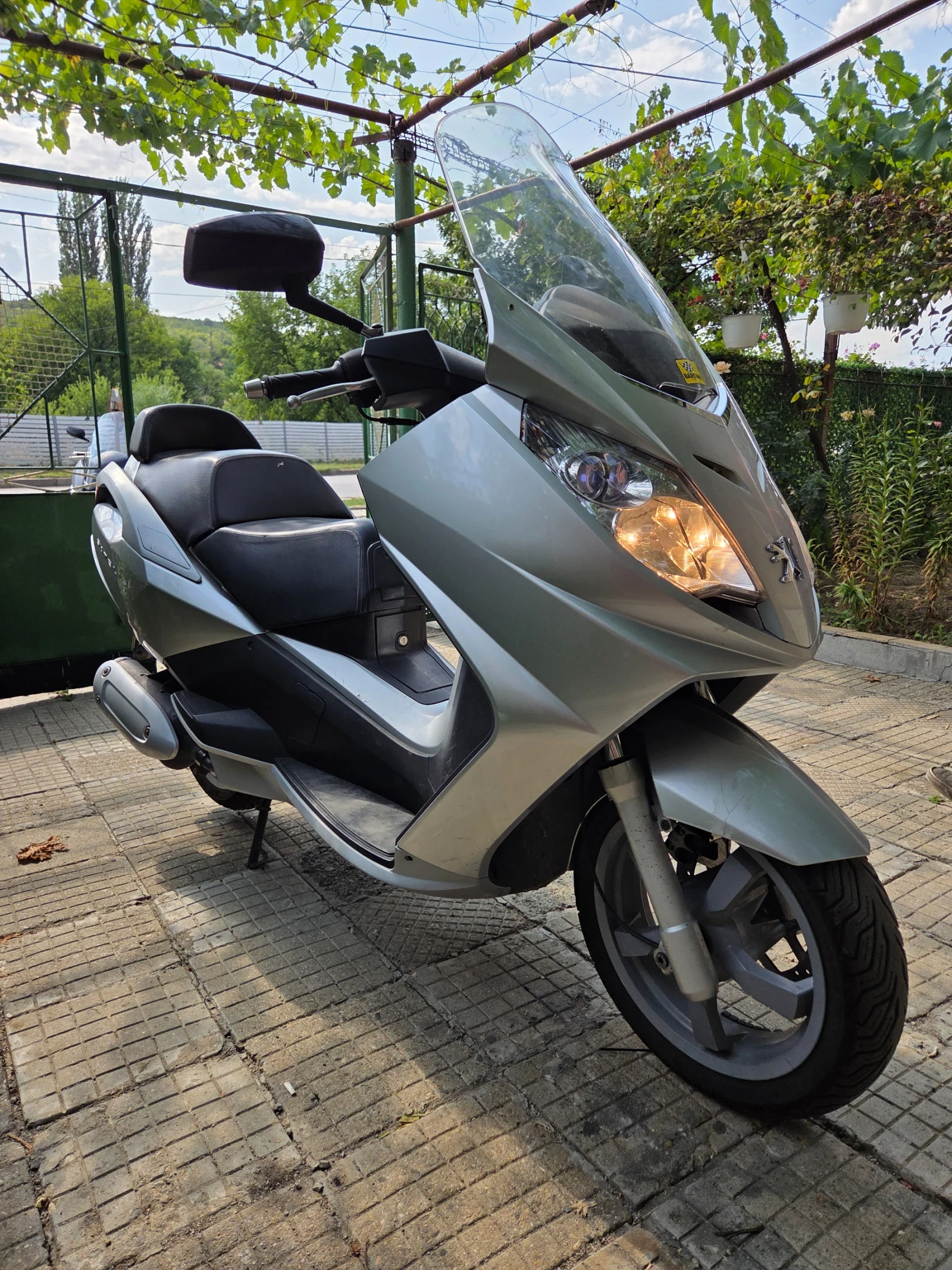 Peugeot Satelis 250