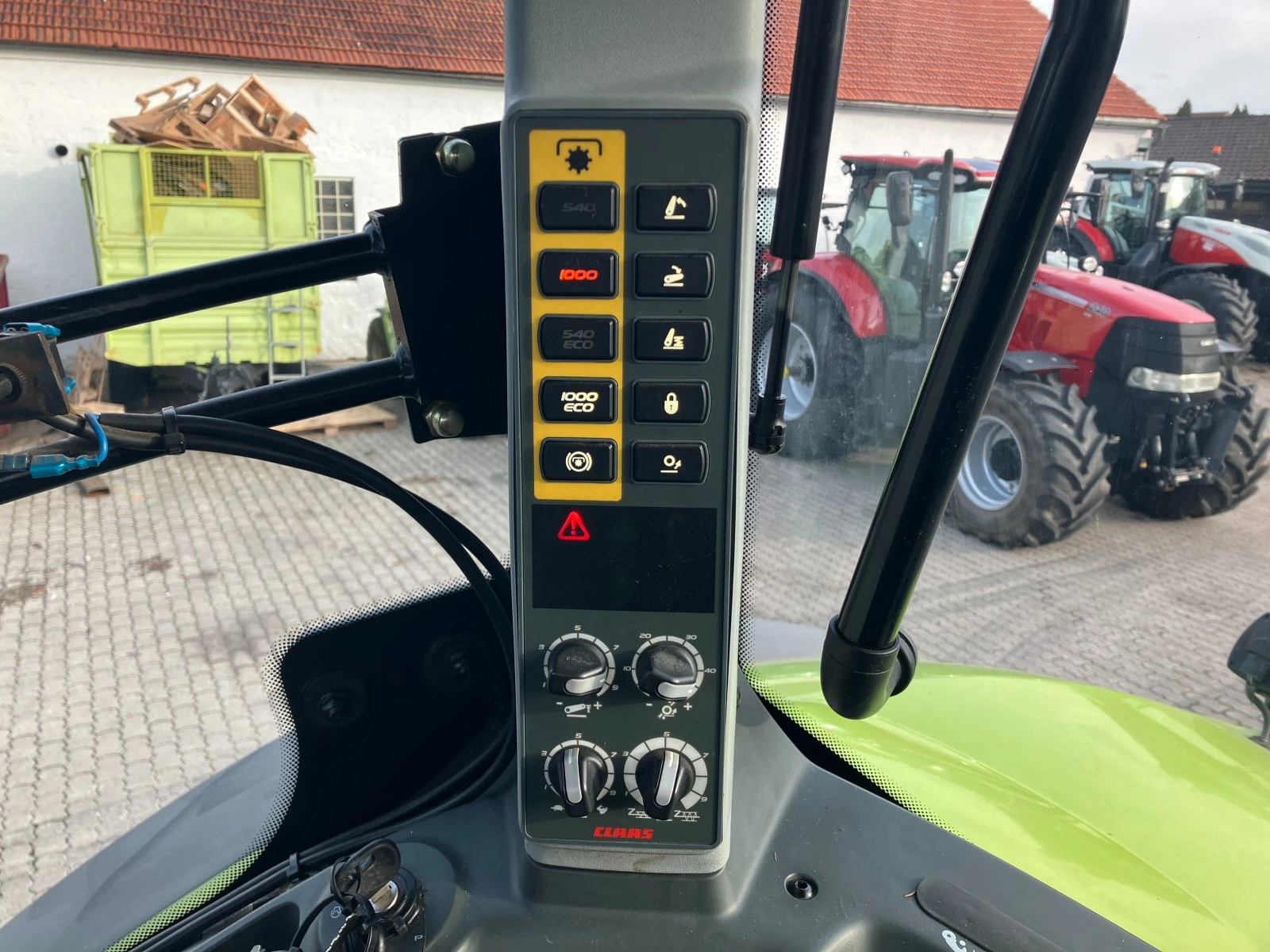 Трактор Claas Трактор CLAAS AXION 940 CMATIC 2014 г. - изображение 10