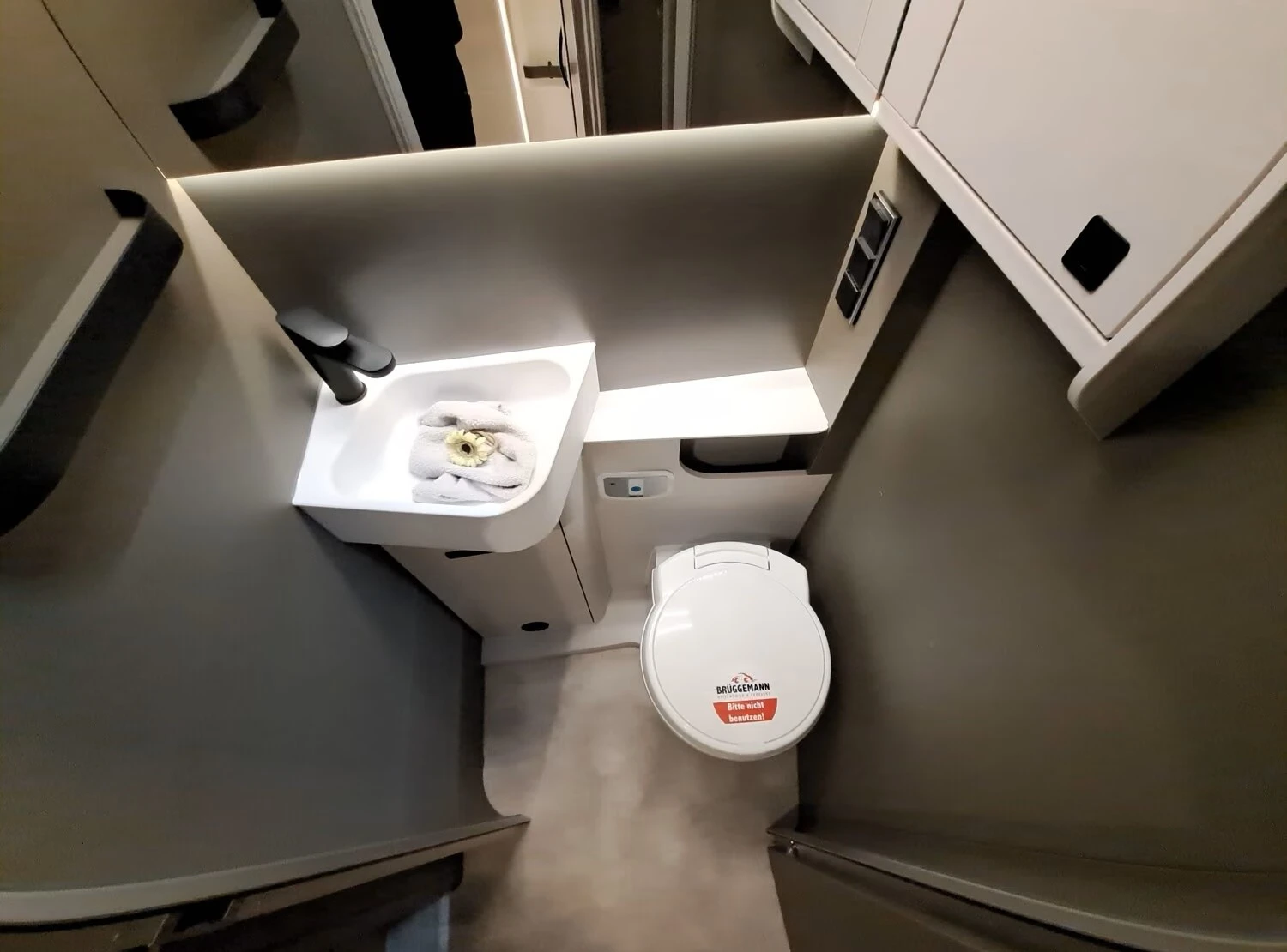 Кемпер HYMER / ERIBA GT-S 685 НОВ МОДЕЛ 3500 kg. , снимка 14 - Каравани и кемпери - 55977875