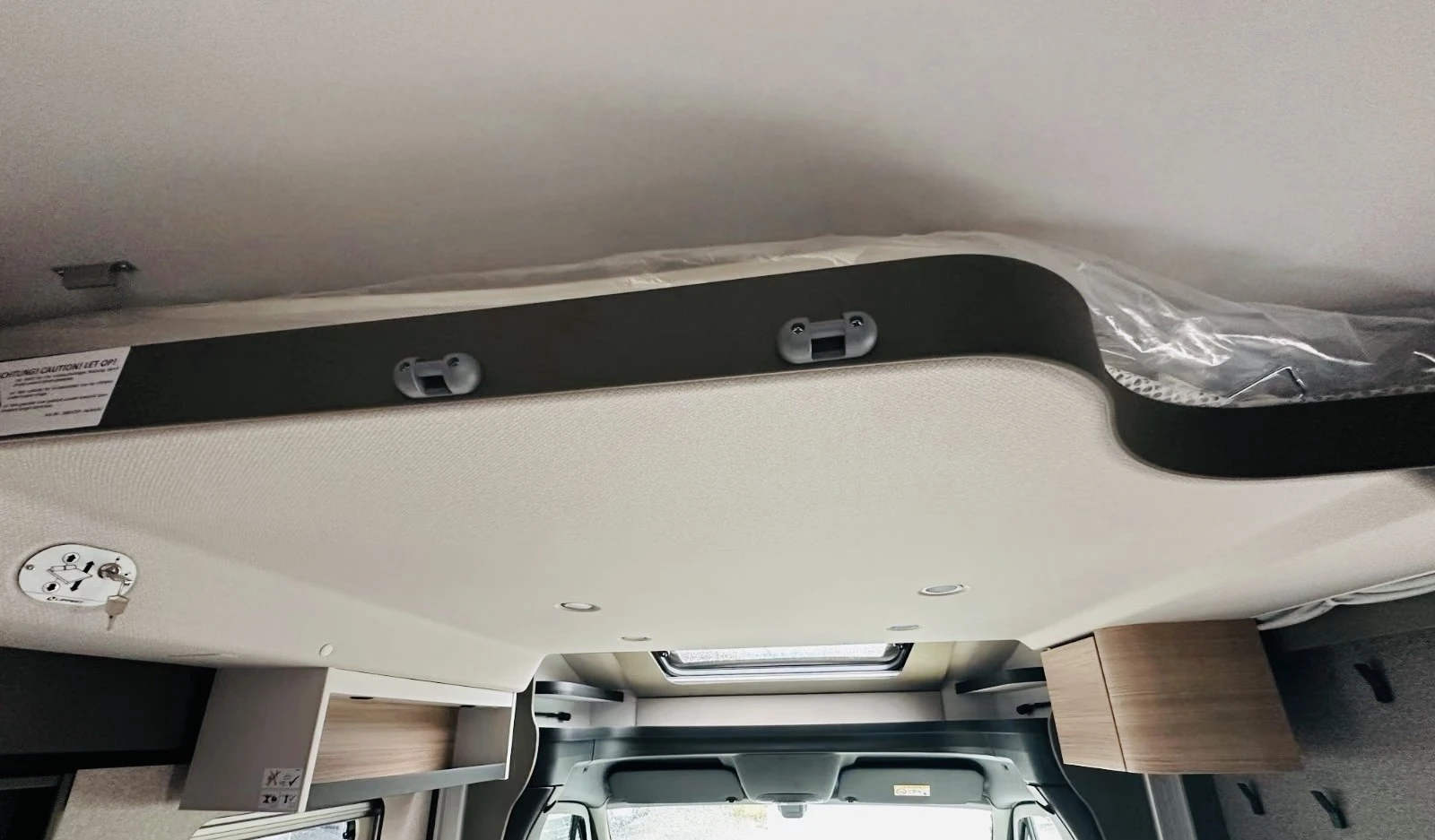 Кемпер HYMER / ERIBA GT-S 685 НОВ МОДЕЛ 3500 kg. , снимка 12 - Каравани и кемпери - 55977875