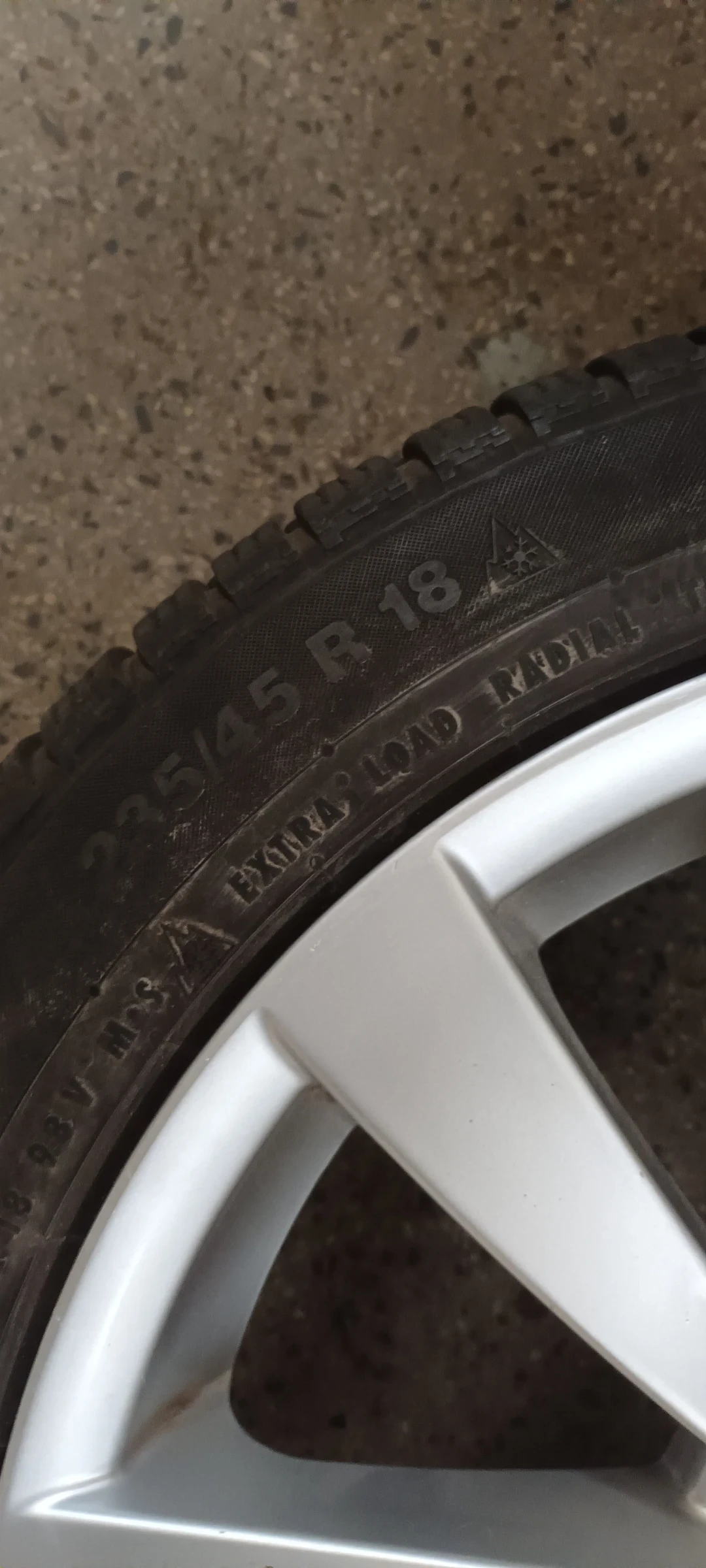 Гуми с джанти Continental 235/45R18, снимка 9 - Гуми и джанти - 54855931