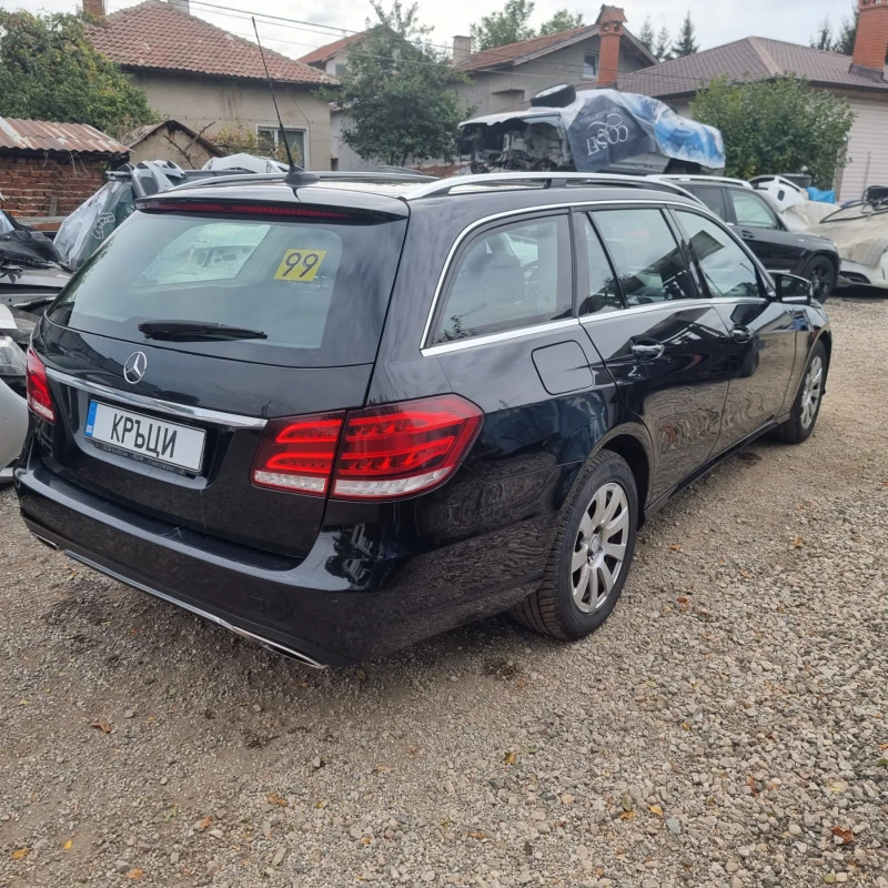 Mercedes-Benz E 200 Facelift , снимка 3 - Автомобили и джипове - 42613517